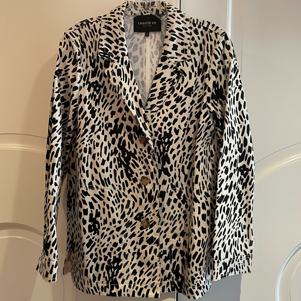 Lafayette 148 light weight blazer